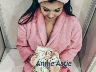 Annie_Astie
