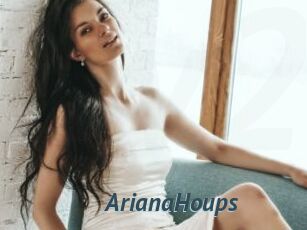 ArianaHoups