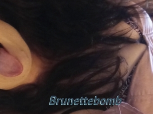 Brunettebomb