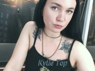 Kylie_Top