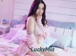 LuckyMia