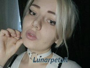 Lunarpetail
