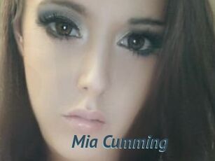 Mia_Cumming